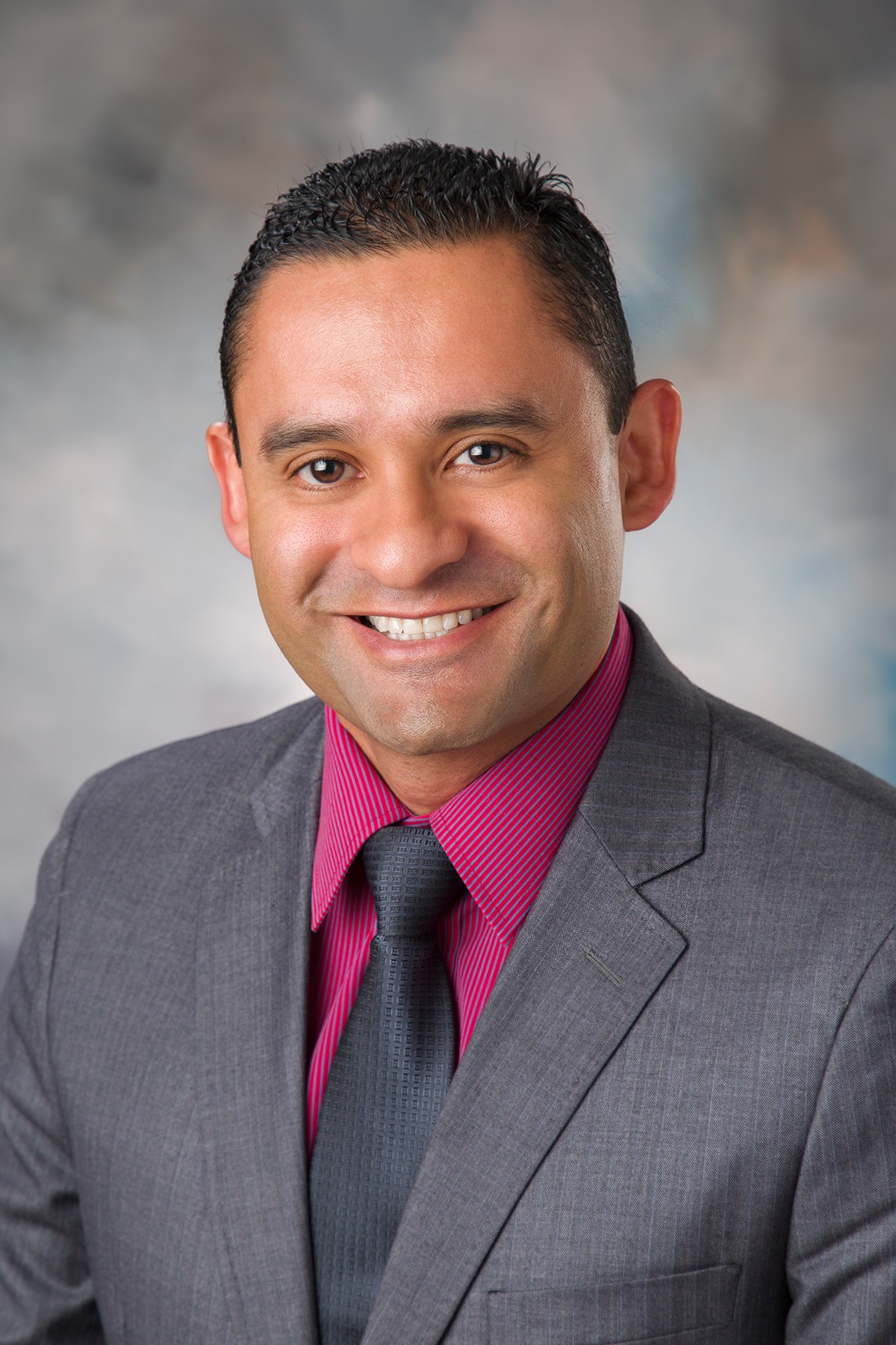 Headshot of Andres Pizarro
