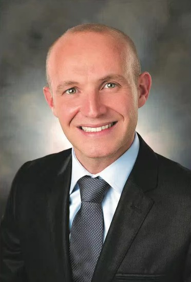 Headshot of Arnaud Del Valle